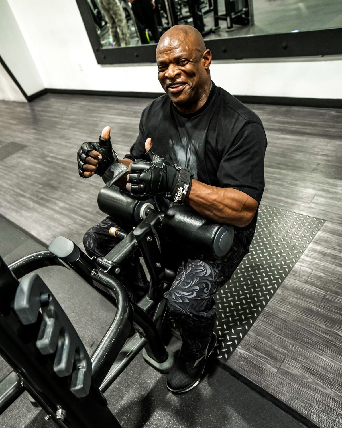 Ronnie Coleman Signature Series Model RC 1907 Platinum Ultimate Grip