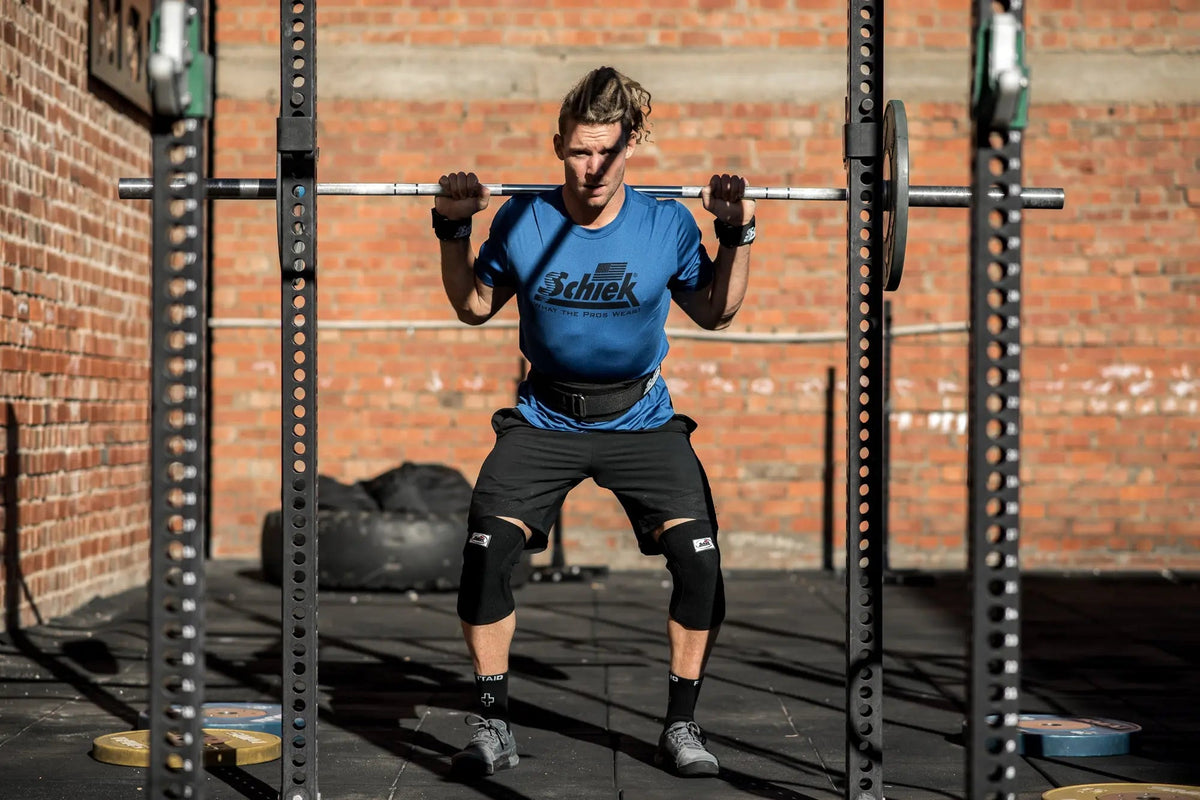 Model 1170CF Men's Knee Sleeves
