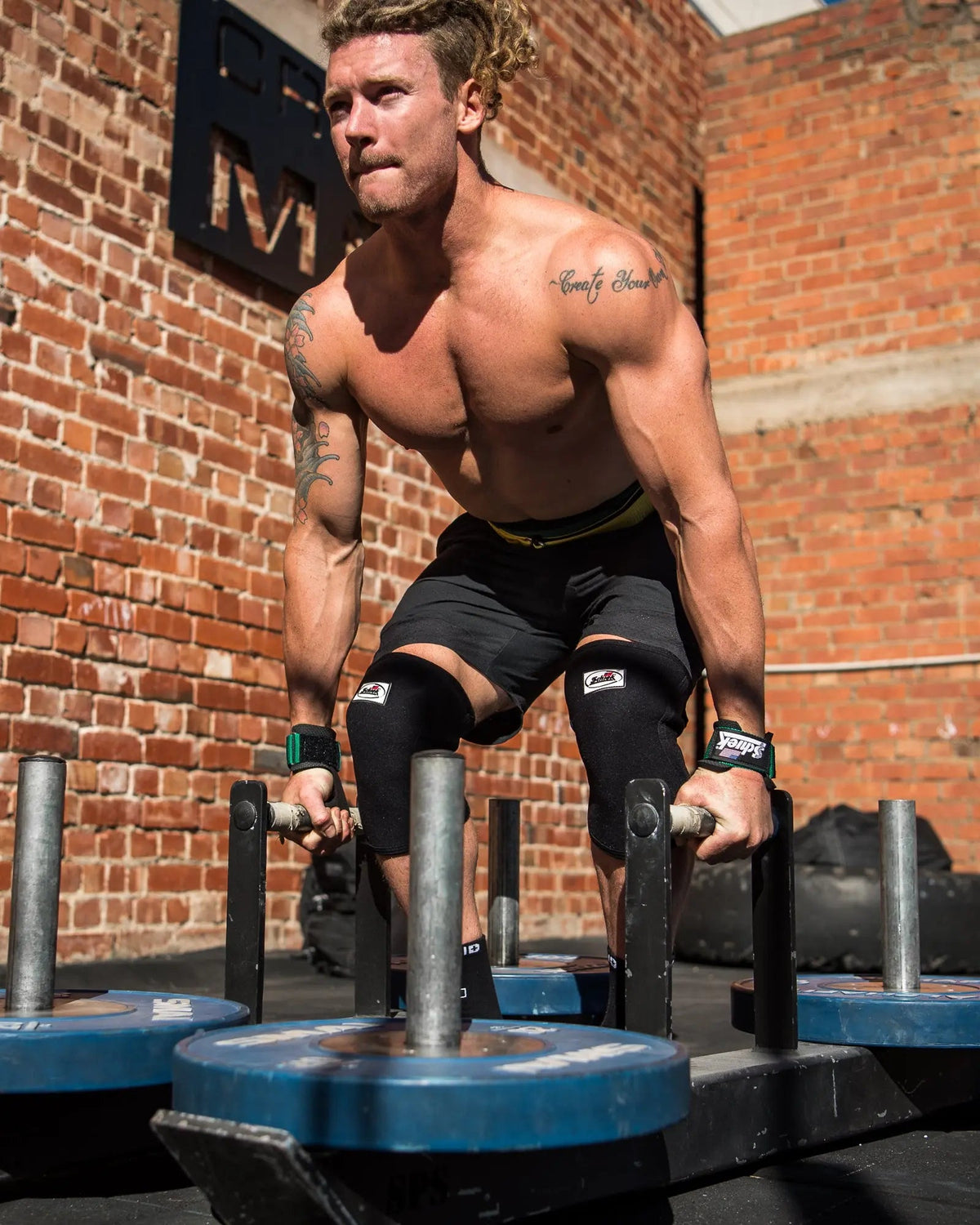Model 1170CF Men's Knee Sleeves